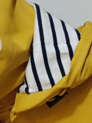Chaqueta impermeable Batela amarilla