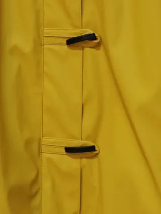 Chaqueta impermeable Batela amarilla