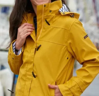 Chaqueta impermeable Batela amarilla