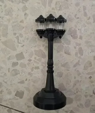 FAROLA con luz led casas Sylvanian o similares.