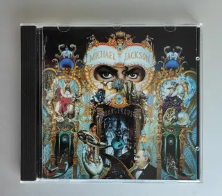 Michael Jackson History y Dangerous CDs