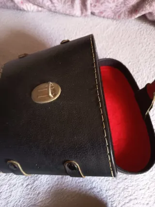 Prismáticos antiguos con funda joca