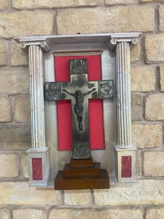 Crocefisso in legno con cornice