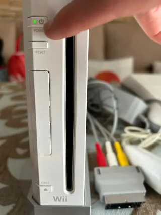 Nintendo Wii + Wii Sports + Wii Fit Plus