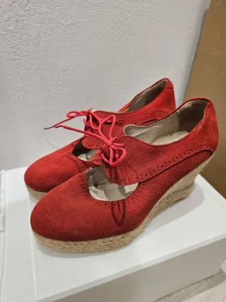 Zapatos cuña rojos