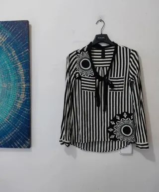 Blusa Desigual Talla XS Rayas y Mandalas