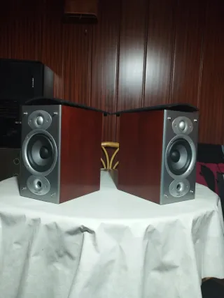 Altavoces Polk Audio Negros