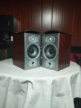 Altavoces Polk Audio Negros