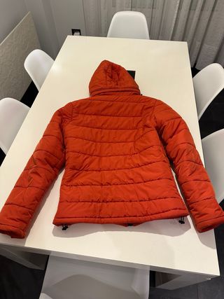 Chaqueta naranja Inside