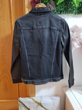 Cazadora vaquera Guess negra Talla XS