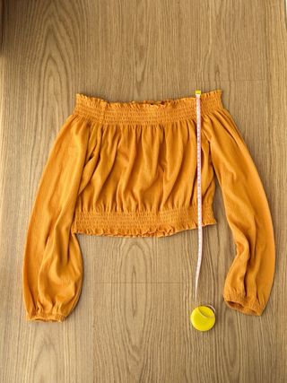 Top H&M Mostaza Hombros Descubiertos Manga Larga