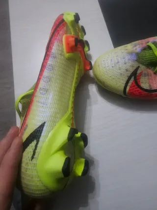 NIKE MERCURIAL FLYKNIT