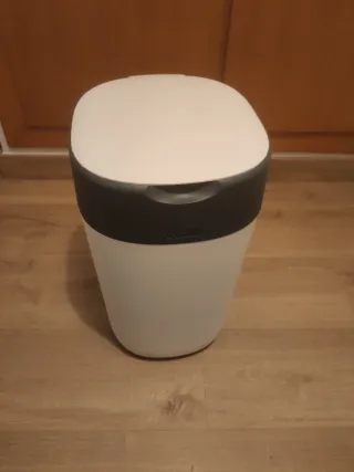 Papelera para pañales Tommee Tippee
