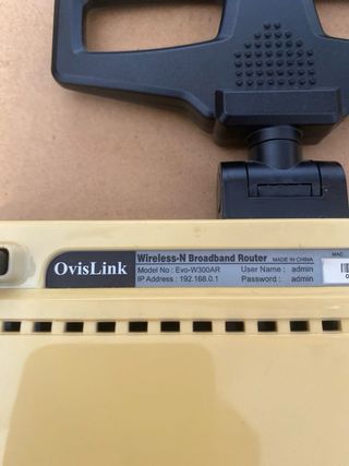 Router Ovislink Eve-W300AR
