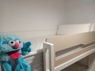 Litera 3 camas madera, incluye 2 colchones