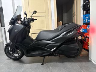 Yamaha XMax 300 con Akrapovic
