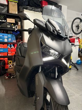 Yamaha XMax 300 con Akrapovic