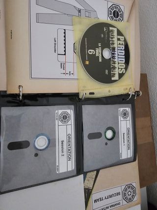 Kit de Orientación Dharma Initiative Perdidos caja