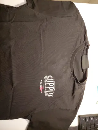 Camiseta Supply & Demand Negra