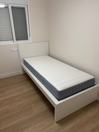 Cama individual 90 cm y colchon sin estrenar