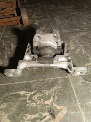 Soporte Motor Derecho FEBI BILSTEIN 44550 volvo fo