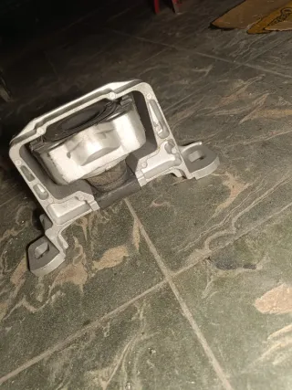 Soporte Motor Derecho FEBI BILSTEIN 44550 volvo fo