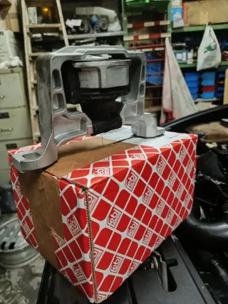 Soporte Motor Derecho FEBI BILSTEIN 44550 volvo fo