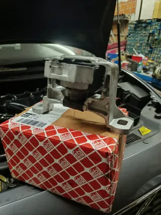 Soporte Motor Derecho FEBI BILSTEIN 44550 volvo fo