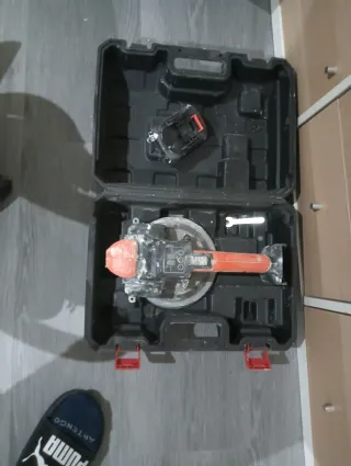 Vibradora para azulejos con maletín