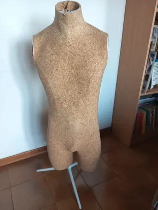 Manichino uomo sughero con piedistallo