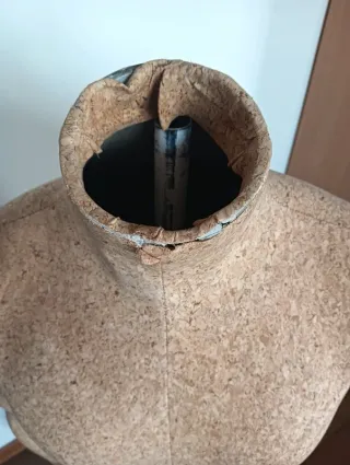 Manichino uomo sughero con piedistallo