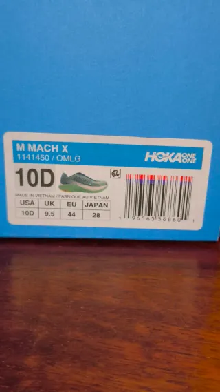 Hoka Mach X