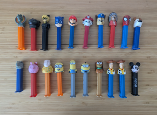 20 dispensadores PEZ – Disney, Pixar, Marvel
