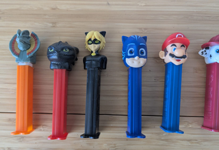 20 dispensadores PEZ – Disney, Pixar, Marvel