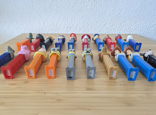 20 dispensadores PEZ – Disney, Pixar, Marvel