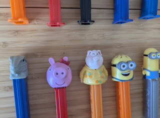 20 dispensadores PEZ – Disney, Pixar, Marvel