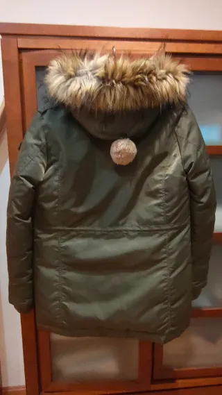 Anorak verde chica con capucha