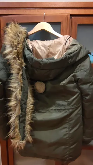 Anorak verde chica con capucha