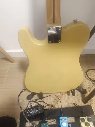 Fender Telecaster MIJ año 94 + Amplificador Fender