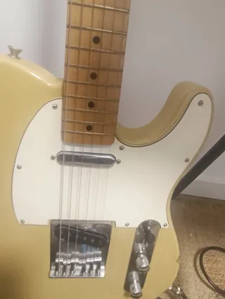 Fender Telecaster MIJ año 94 + Amplificador Fender