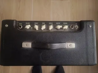 Fender Telecaster MIJ año 94 + Amplificador Fender