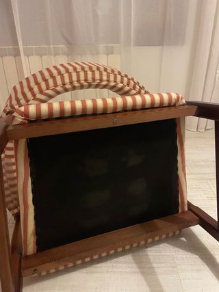 Silla antigüa tapizada a rayas