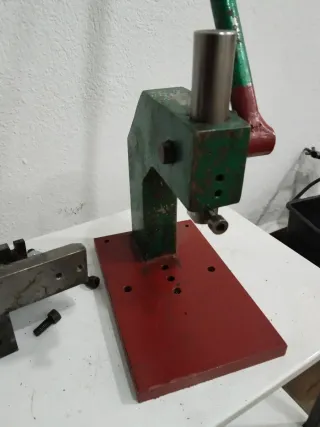 Prensa manual de hierro