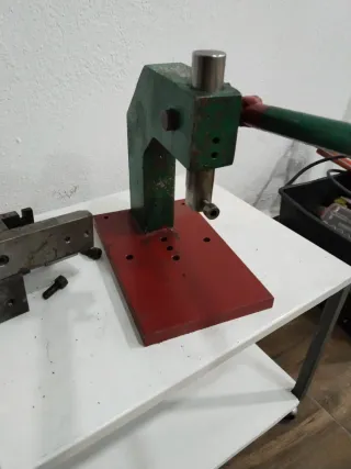 Prensa manual de hierro