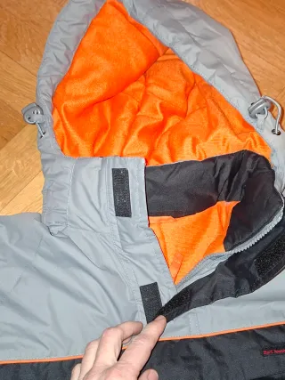 Abrigo niño talla 32  equivale a 14 años/150cm