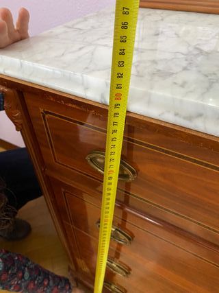 Cómoda de dormitorio con mármol