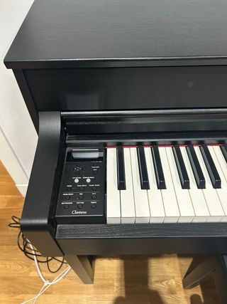 Piano Digital Yamaha Clavinova CLP-635