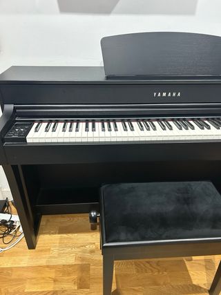 Piano Digital Yamaha Clavinova CLP-635