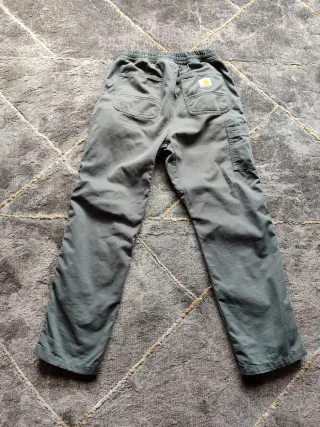 Conjunto Carhartt outfit deportivo