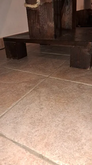 Torre para gatos con rascador y casita